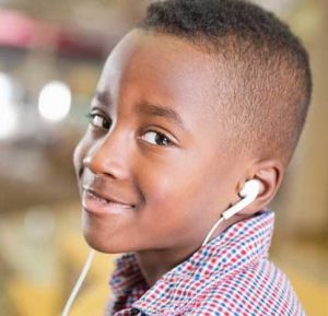 ear-buds-headphones-kids-blog